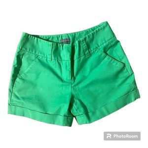 Vince Camuto ladies shorts - size 4 - w/ pockets - EUC - ready for warm weather!
